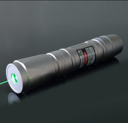 Grüner Laserpointer 200mW mit hochwertig verarbeitet